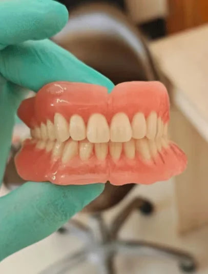 Realistic Full Denture Set for a Natural Confident Smile